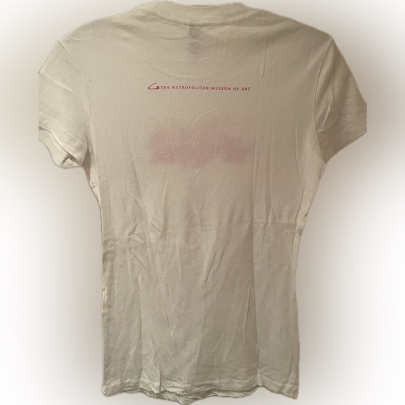 NWOT Metropolitan Museum of Art NYC White T-Shirt with Pink Graphic - Picture 2 of 6